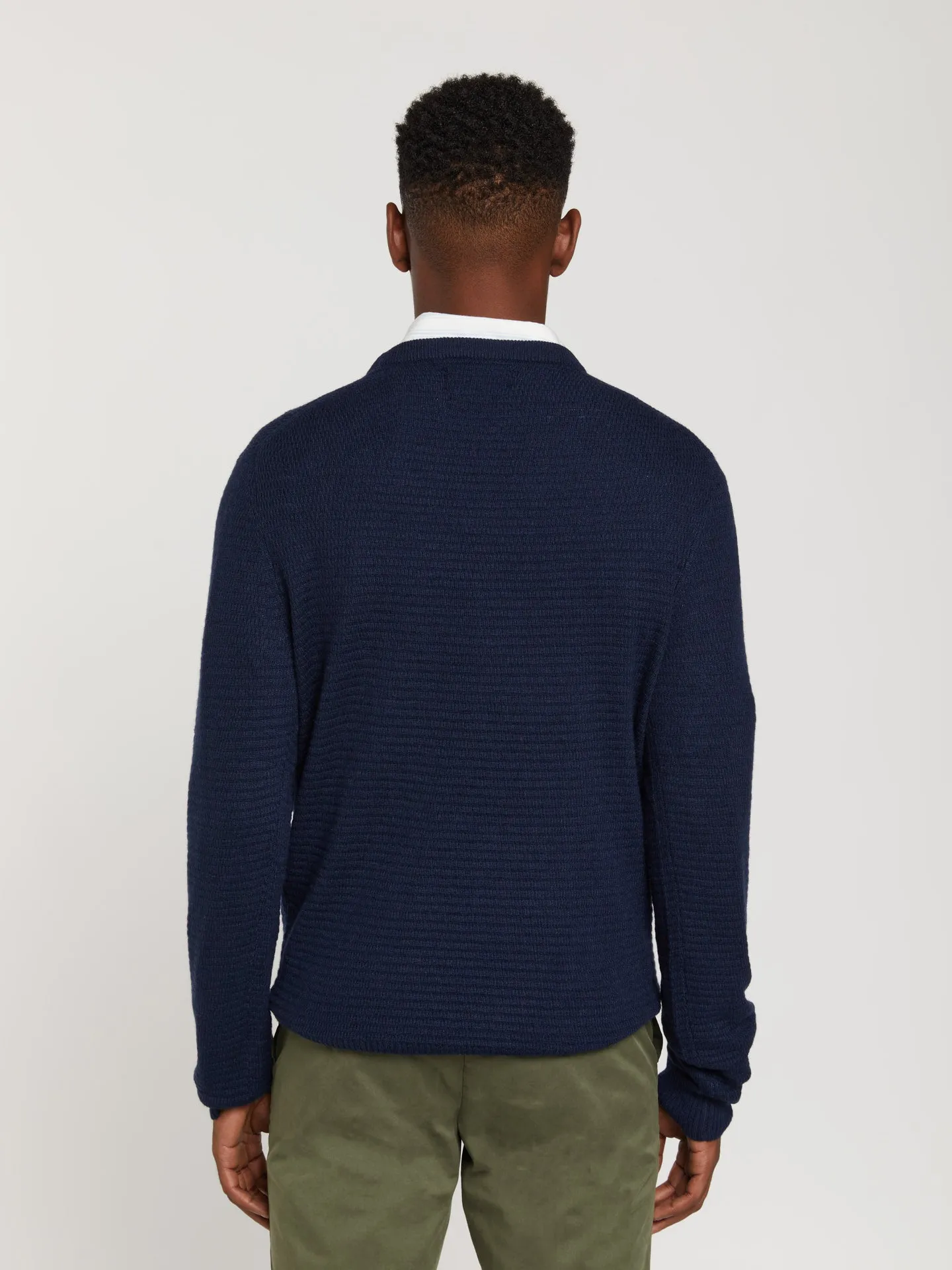 Crew neck sweater with fancy knitting
