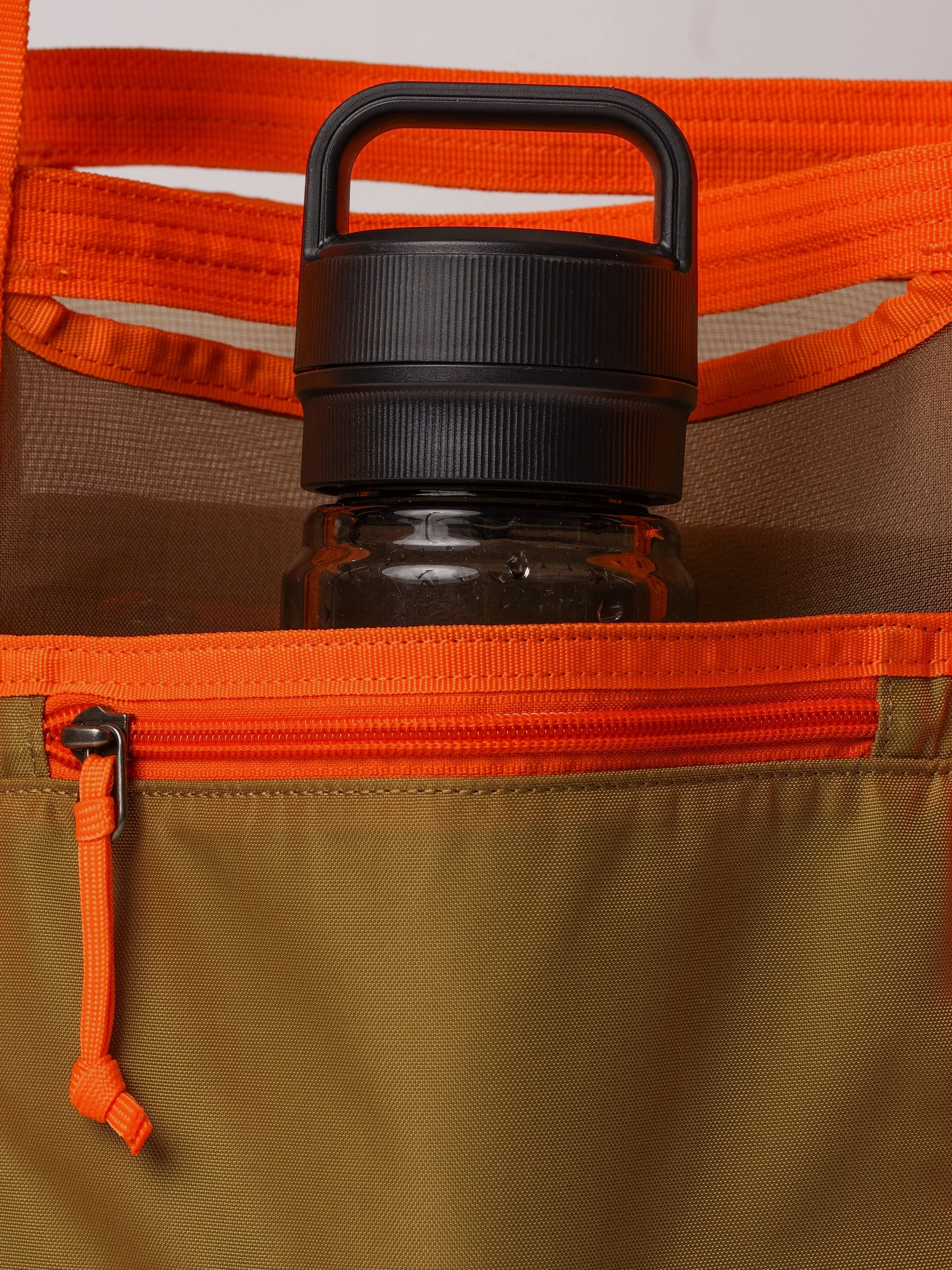 Medium Mesh Gear Tote - Wheat   Blaze