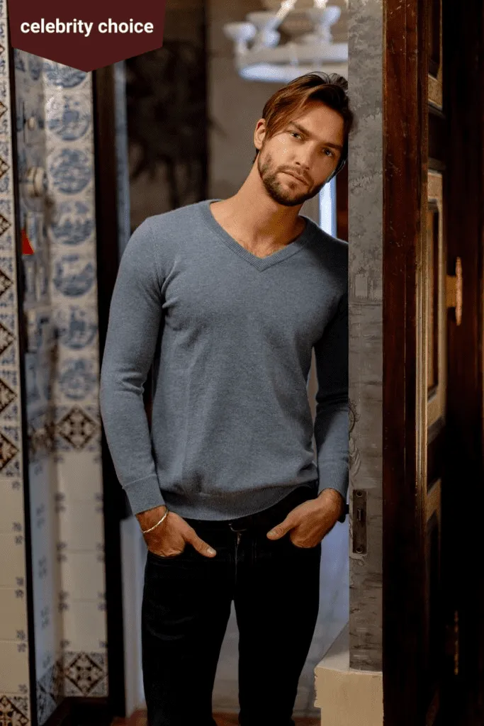 Solid V-Neck Merino-Cashmere Sweater