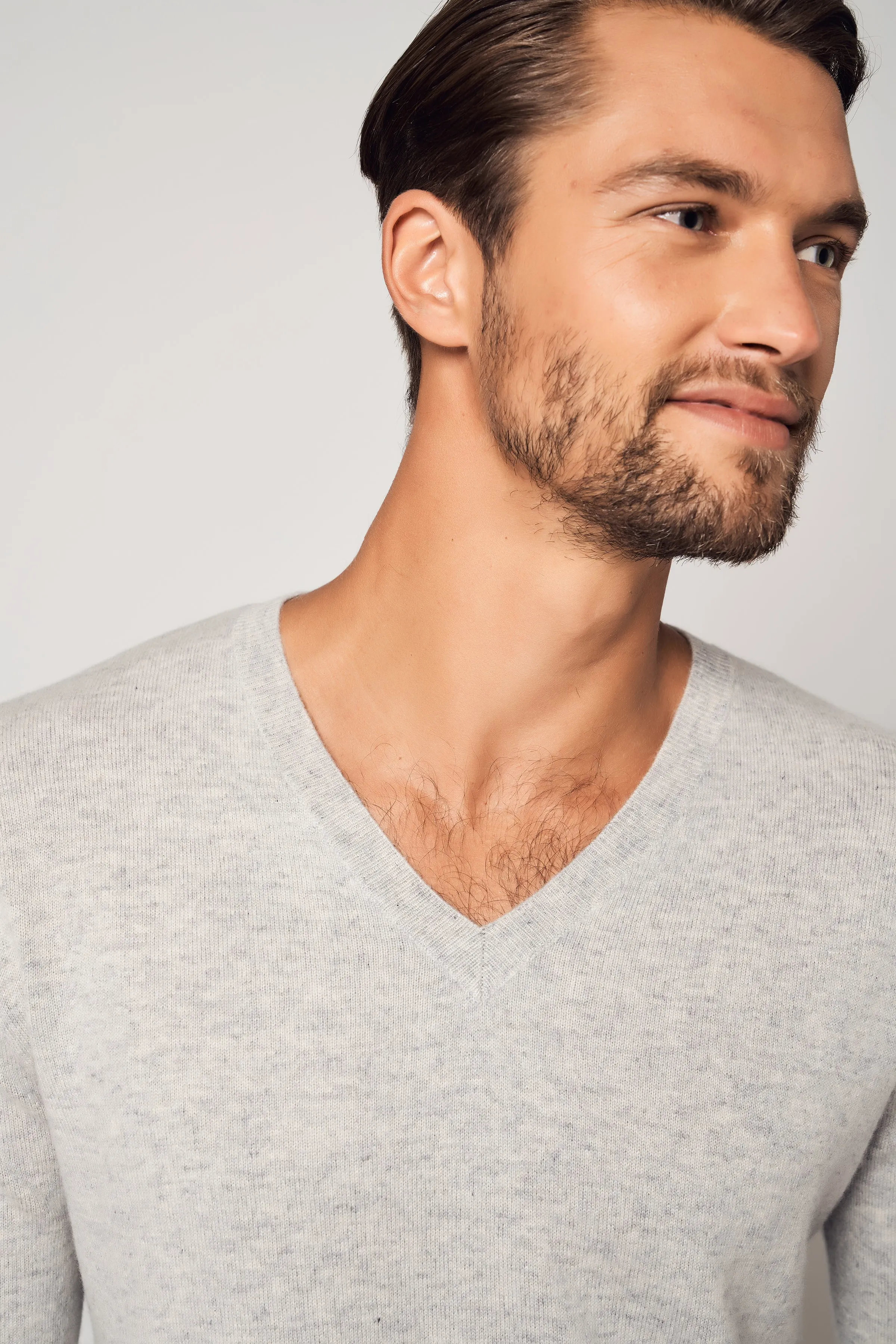 Solid V-Neck Merino-Cashmere Sweater