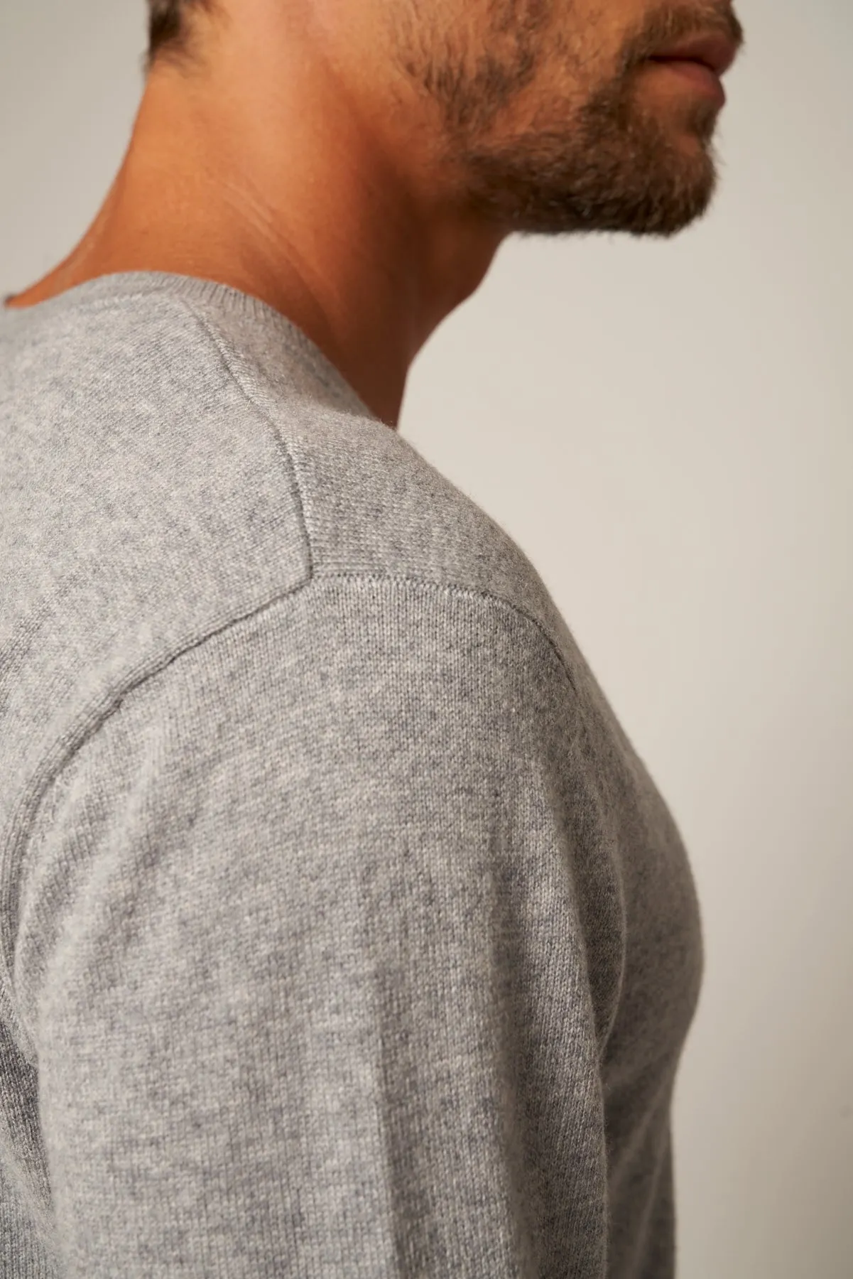 Solid V-Neck Merino-Cashmere Sweater